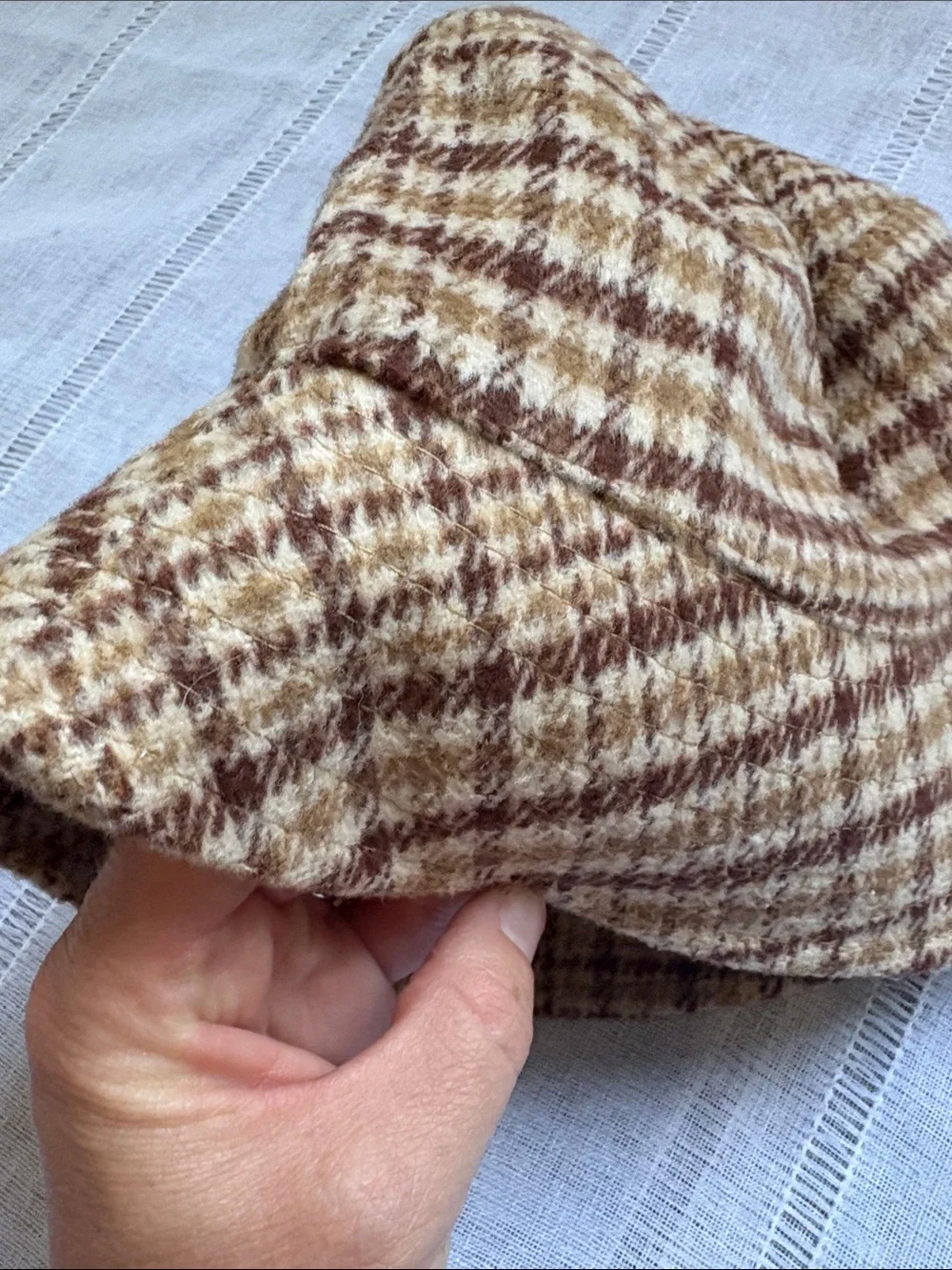 David and Young Plaid Bucket Hat in Tan and Cream